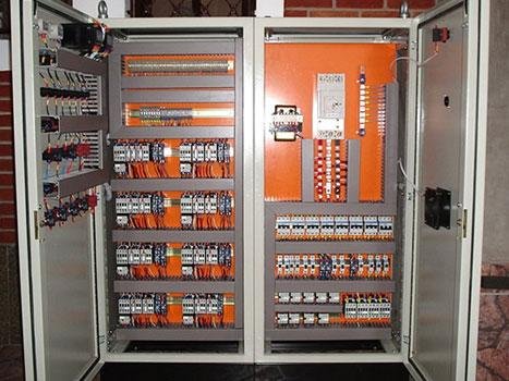 Montagem de Painéis Elétricos
